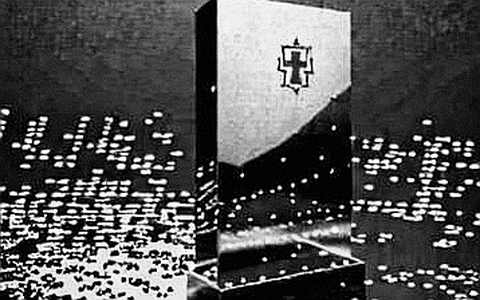The Exit Signal: Decoding the Departure of a Core Exec from a Layer-2 Giant