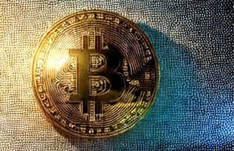 The Weekly Reversal Myth: Data Says Bitcoin’s ‘New Cycle’ Is a Squeeze, Not a Signal